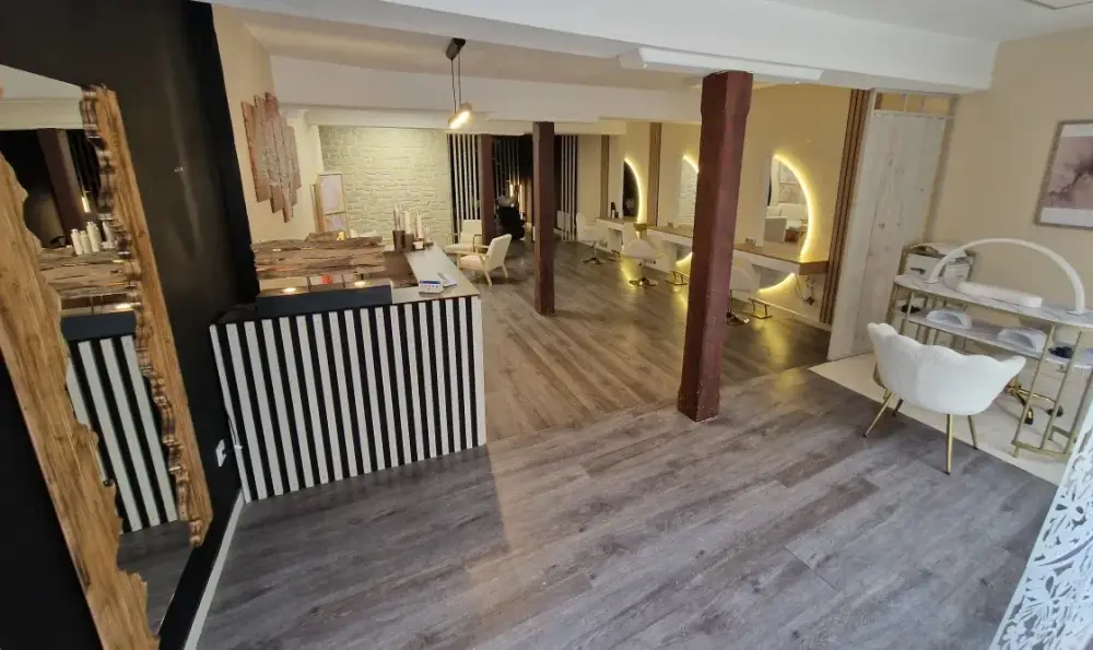 Intérieur du salon Coiff & Crew